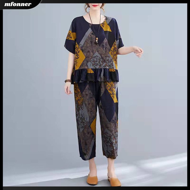 Set 2 Món Áo Thun Tay Ngắn Cổ Tròn In Họa Tiết Phong Cách Retro + Chân Váy Xếp Ly Thời Trang Cho Nữ