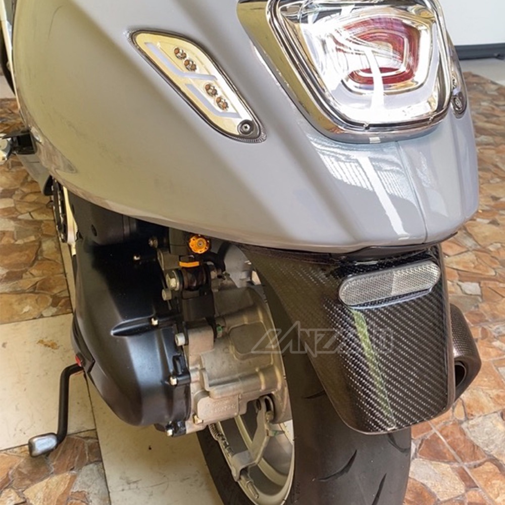 1 Miếng Phản Quang Cho Vespa