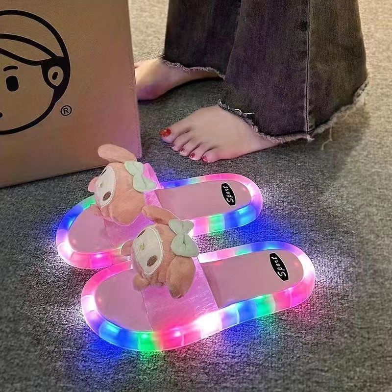 Hàng Có Sẵn Dép Sandal Đi Trong Nhà Đế Bằng Có Đèn Chiếu Sáng Dành Cho Học Sinh Ký Túc Xá