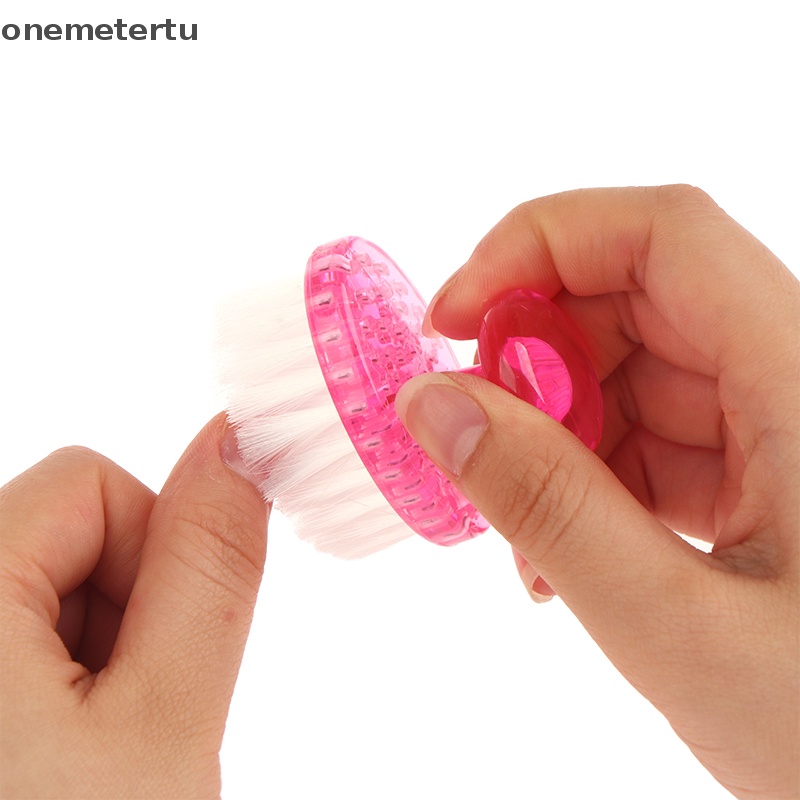1 Cọ Phủi Bụi Làm Sạch Móng Tay Tiện Dụng