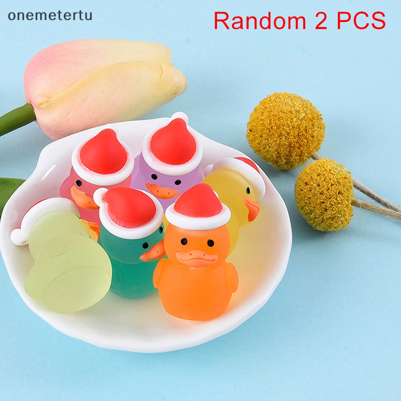 Set 2 Chú Vịt Dạ Quang Dễ Thương Bằng Nhựa Resin Trang Trí Giáng Sinh Diy