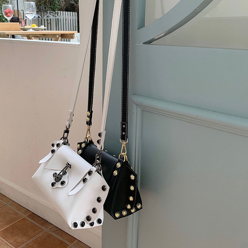 Túi Đeo Vai Đính Đinh Tán Phong Cách punk Cá Tính Chất Lượng Cao Cho Nữ