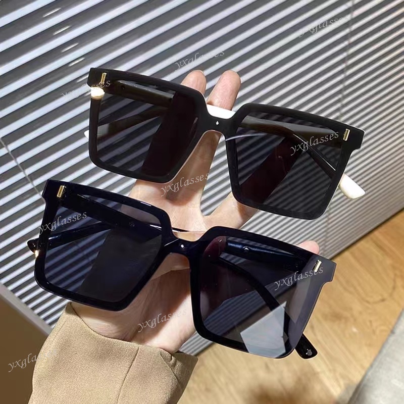 Kính Mát Chống Tia UV Gọng Vuông Lớn Thời Trang Cho Nam Và Nữ
