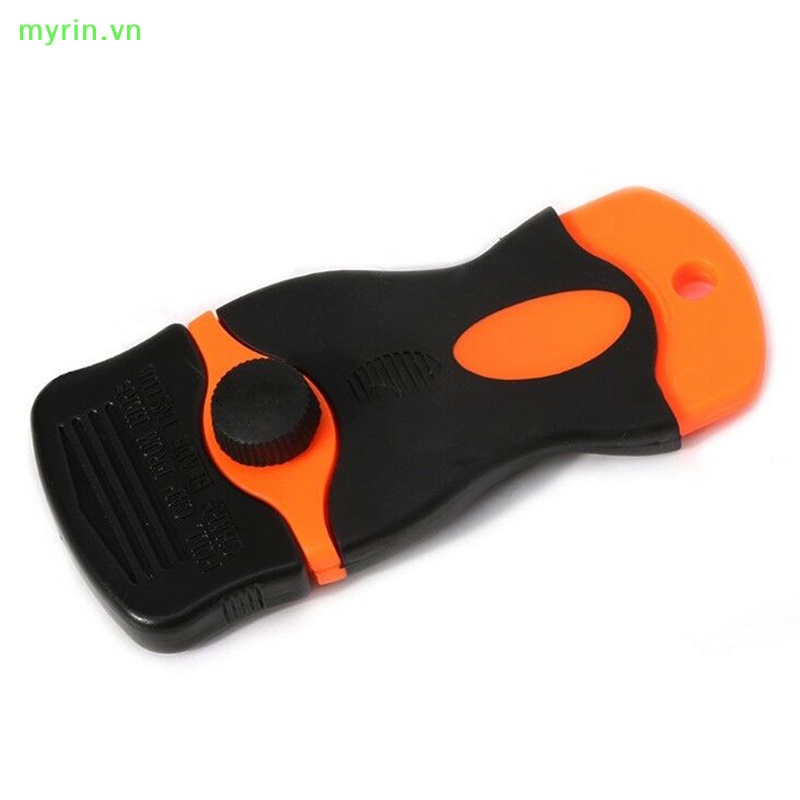 Bộ Dụng Cụ Cạo Dán Xe Hơi Bằng Nhựa Tiện Dụng