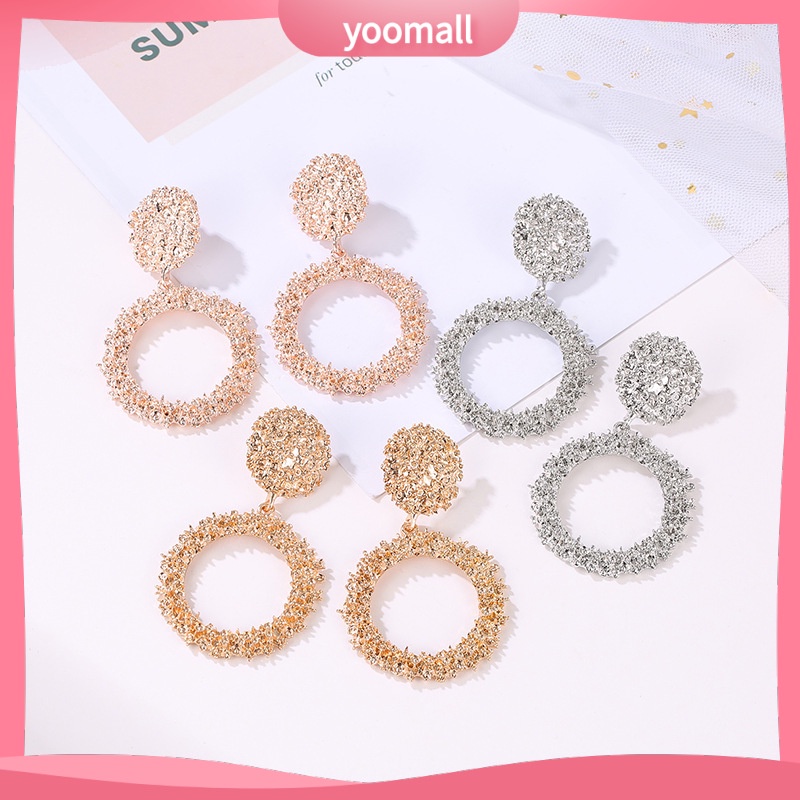 Bông Tai Kim Loại Hình Tròn Lớn Họa Tiết Retro