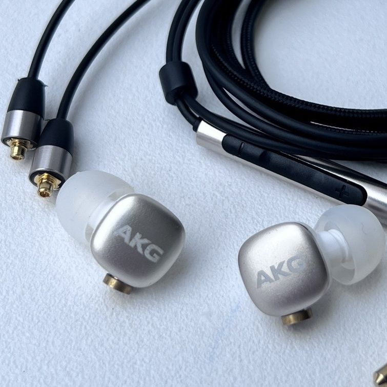 Tai Nghe Nhét Tai ddsfh300 mmcx Có Ba Tông Màu Chất Lượng Cao