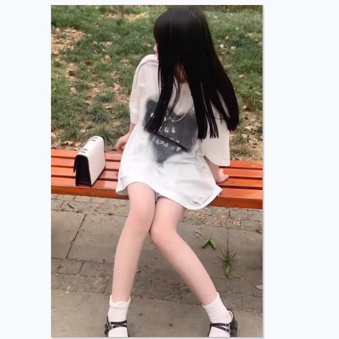 Áo Thun Ngắn Tay Phối Dây Xích Thời Trang Mùa Hè Giản Dị Dành Cho Nữ Sinh