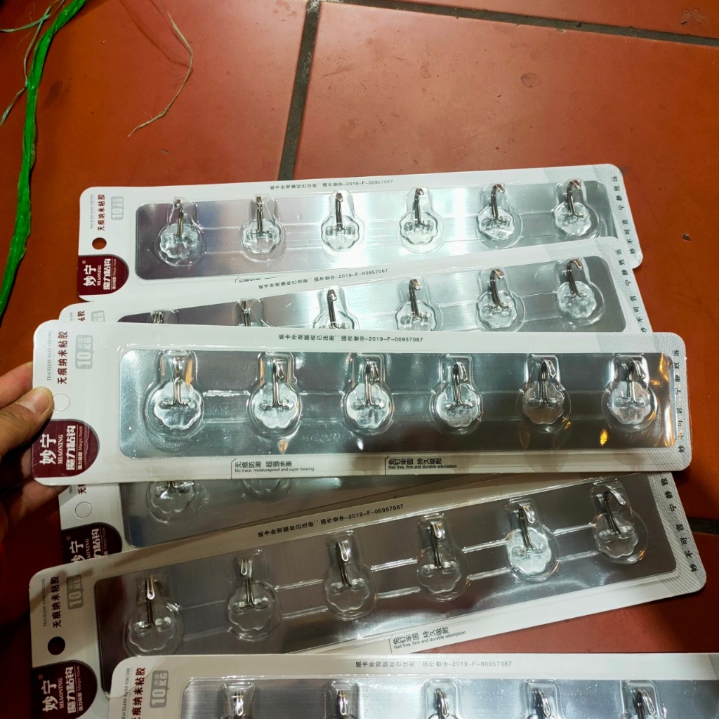 Móc Dán Tường Inox Dài 6 Móc Chịu Lực/Thanh 6 Móc Dán Tường Inox Dài Chịu Lực