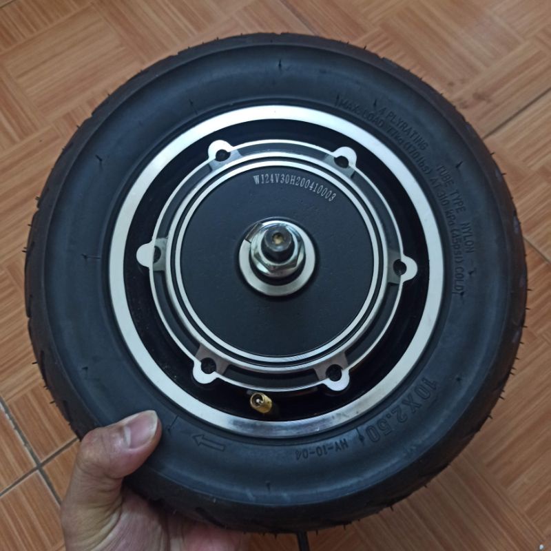 Bánh xe 10 inch phanh đĩa kèm động cơ 3 pha không chổi than 36V 350W