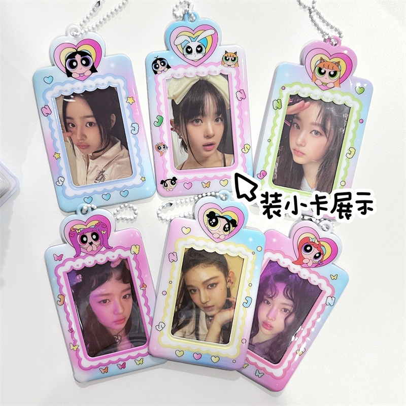 Hàn quốc newjeans nữ cảnh sát bay dễ thương bộ thẻ pvc 3 inch thẻ nhỏ thẻ ăn trưa lưu trữ thẻ túi hiển thị mặt dây chuyền