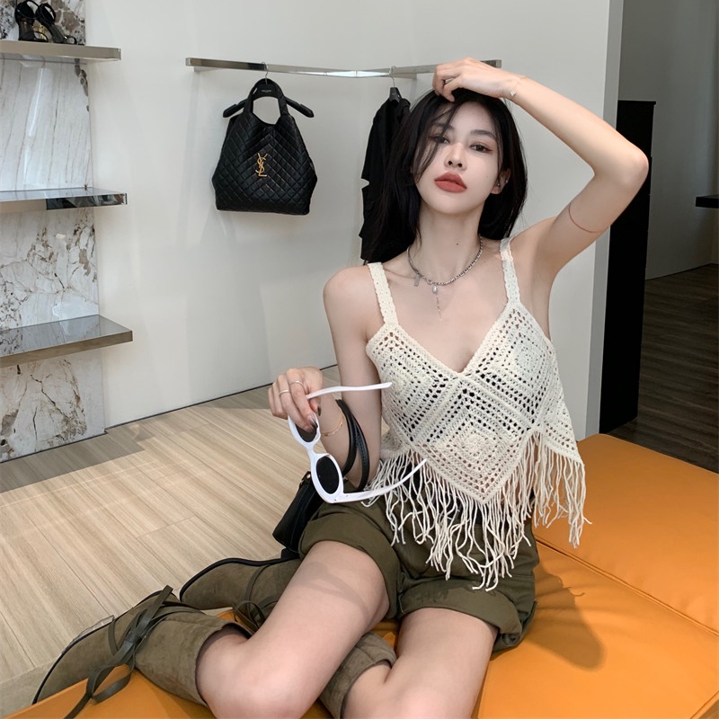 Áo Hai Dây Thiết Kế Đục Lỗ Thời Trang Cho Nữ