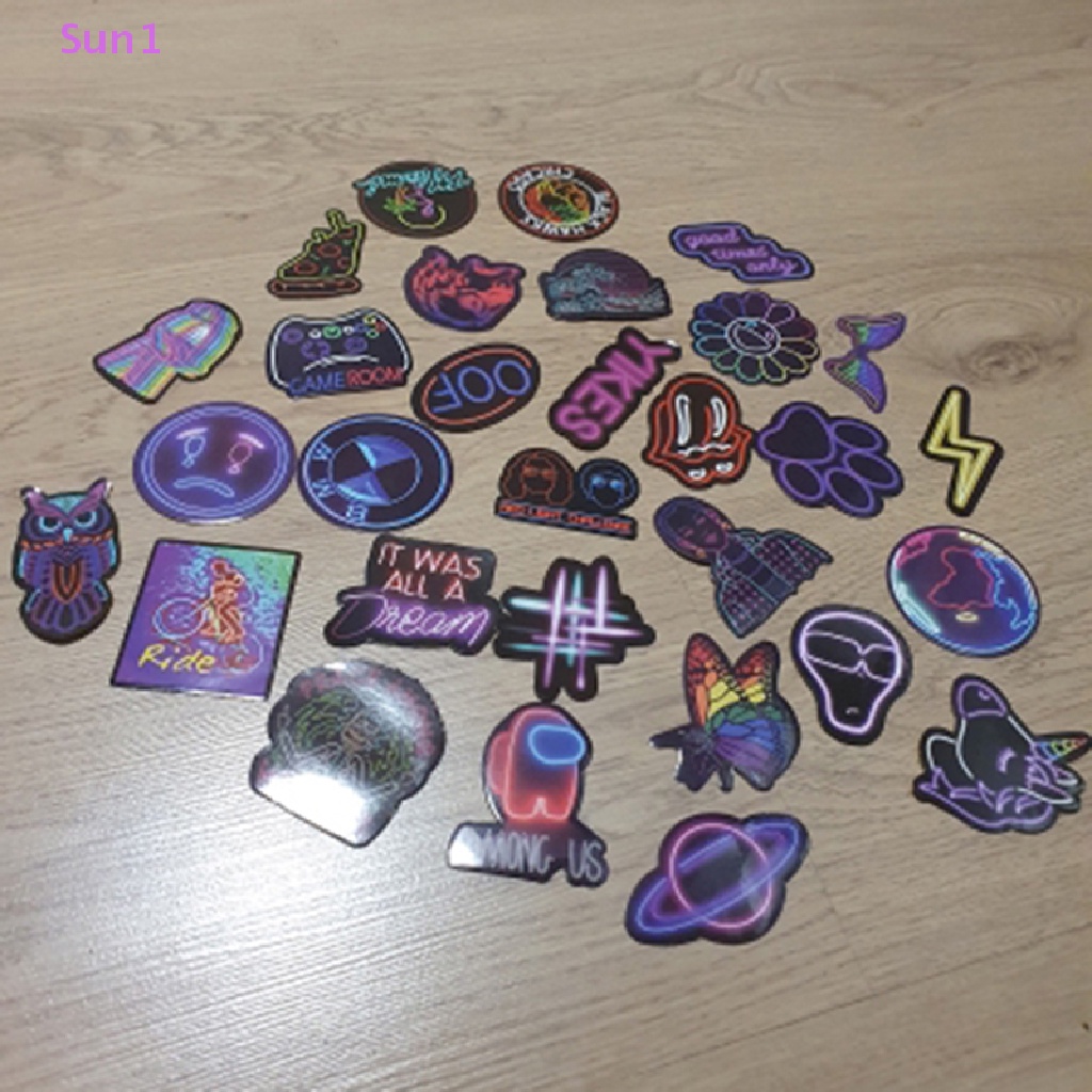 Sun1 > 50 Miếng Dán Hoạt Hình Graffiti Trang Trí Vali Xe Hơi Xe Máy DIY