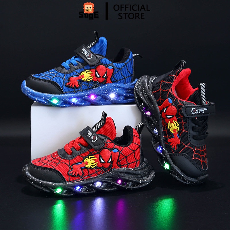 SUGE Giày Thể Thao Lưới Chống Trượt Màu Đỏ Đen In Hình Người Nhện Có Đèn LED Size 21-30 Cho Bé Trai