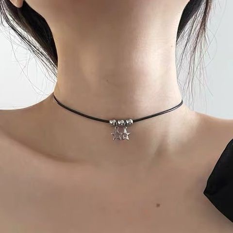 Bán Chạy✨Vòng Cổ choker Ngắn Bằng Thép Titan Không Phai Màu Hình Ngôi Sao Đơn Giản Dễ Phối Đồ Cho Nữ