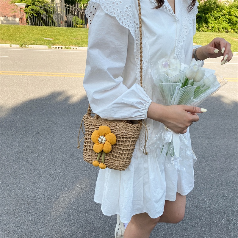 túi xách nữ cói xách đan túi cói nữ mini túi đeo chéo hoa cute 2023 ins Phong cách nóng bỏng