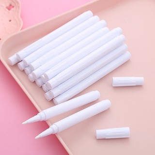 Bút Phấn Nước Dạng Lỏng Màu Trắng