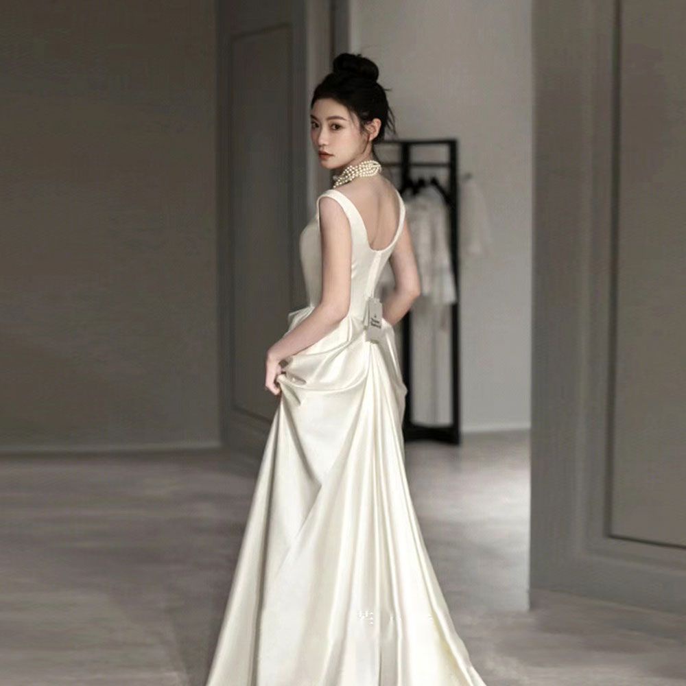 Satin Suspender Cô dâu Váy bánh mì nướng màu đỏ Thiết kế đơn giản Đuôi cá Nhỏ hàng ngày Cảm ơn bạn Đính hôn Váy dạ hội