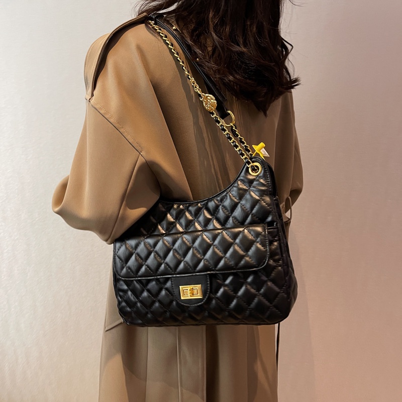 Hàng Mới Về Mới Túi Xách Nữ Đeo Chéo Dây Mắc Xích Thời Trang