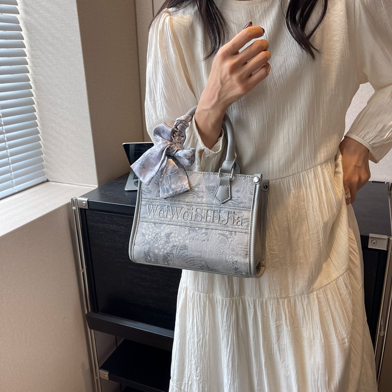 Túi Xách Đeo Vai Phong Cách Âu Mỹ Thời Trang 2023 Cho Nữ