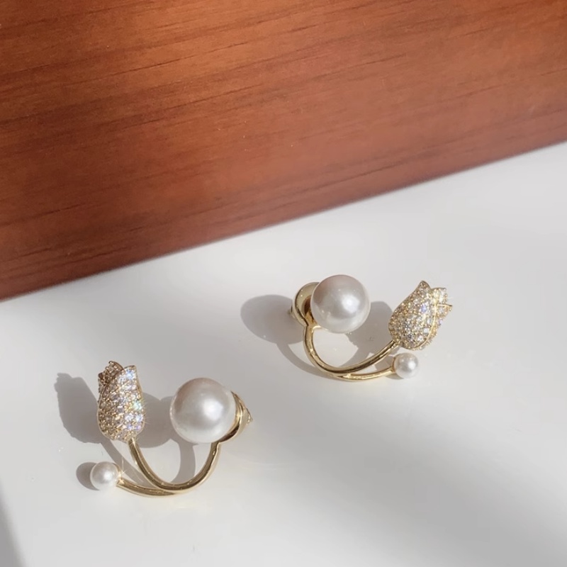 Bông Tai Hình Hoa Tulip Đính Ngọc Trai Nhân Tạo Phong Cách Hàn Quốc Sang Trọng Thời Trang Cho Nữ