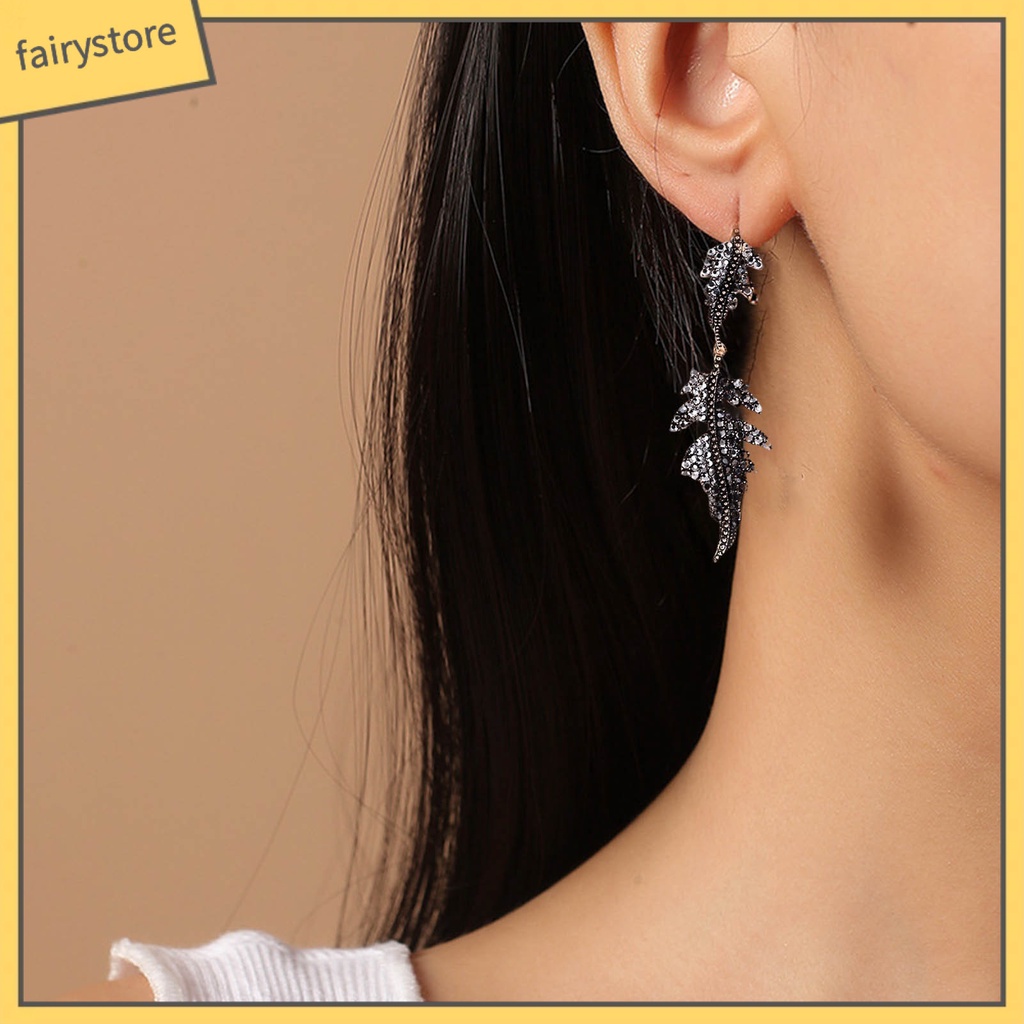 1 Đôi Bông Tai Hình Chiếc Lá Đính Đá Phong Cách Vintage Dành Cho Nữ