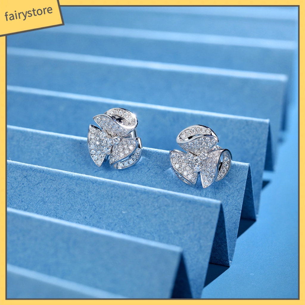 Bông Tai Hình Hoa Đính Đá Lấp Lánh Dành Cho Nữ