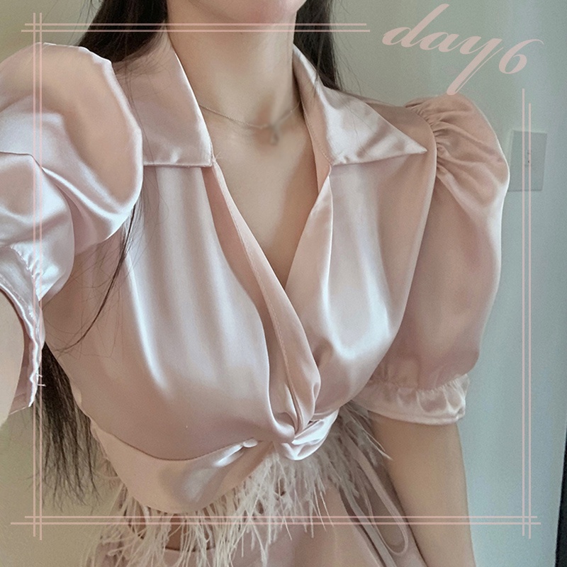 Áo Croptop Tay Ngắn Chất Satin Phối Tua Rua Thời Trang Cho Nữ