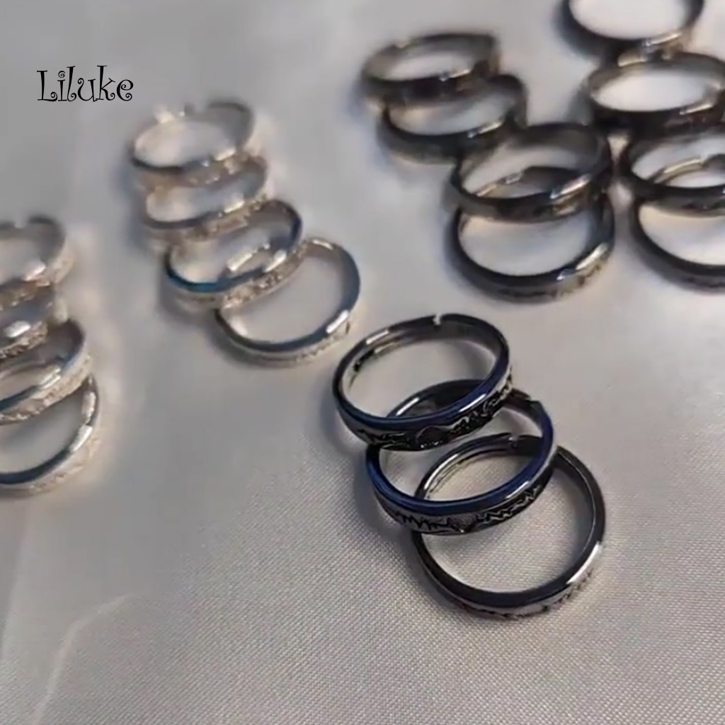 1 Nhẫn Đeo Tay Khắc Hình Trái Tim Màu Trắng Đen Dễ Điều Chỉnh