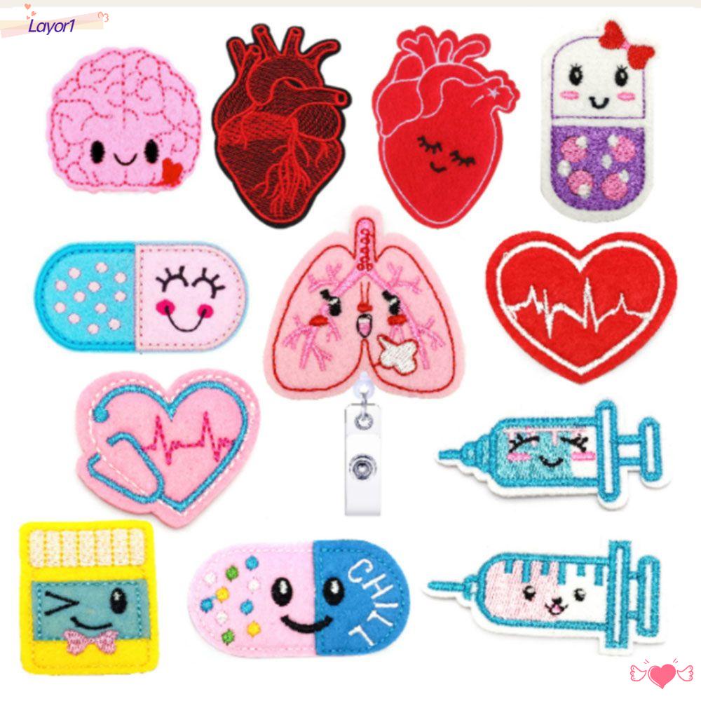 LAYOR1 Layor1 Cuộn Dây Kẹp Thẻ Tên Họa Tiết Trái Tim Bác Sĩ Exhibiton