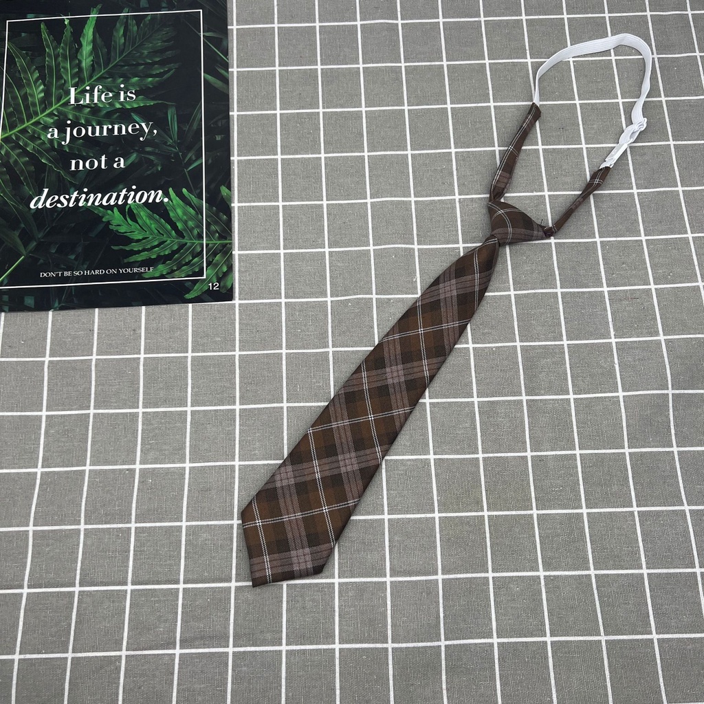 Cà Vạt Nơ Ngắn Màu Nâu Dễ Thương Xinh Xắn