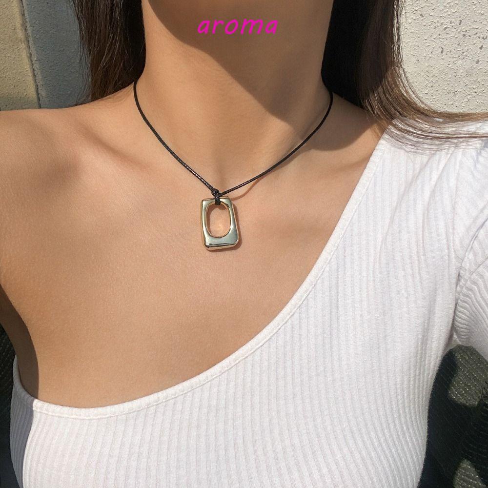 AROMA Vòng cổ Mạ Vàng 2K Mặt Hình Tròn / Vuông Thời Trang Cho Nữ