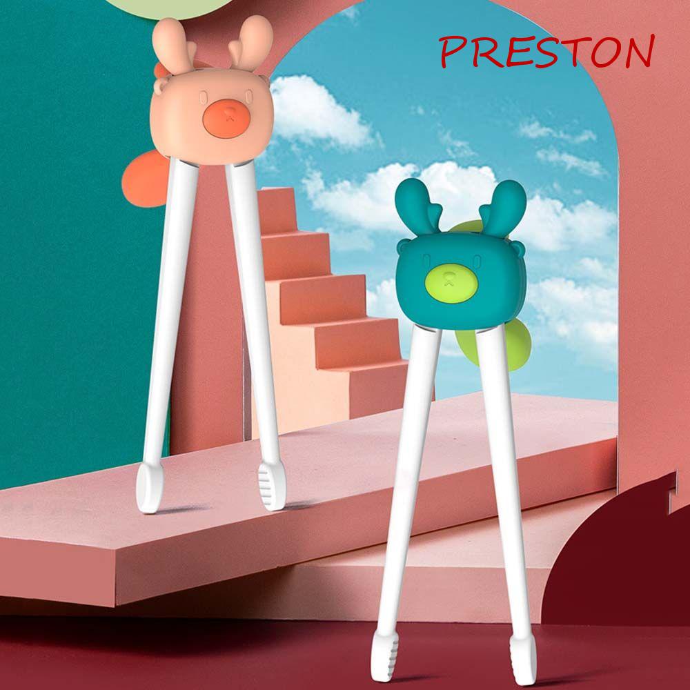 Đũa Tập Ăn Bằng Silicon Họa Tiết Hoạt Hình Dễ Thương Cho Bé