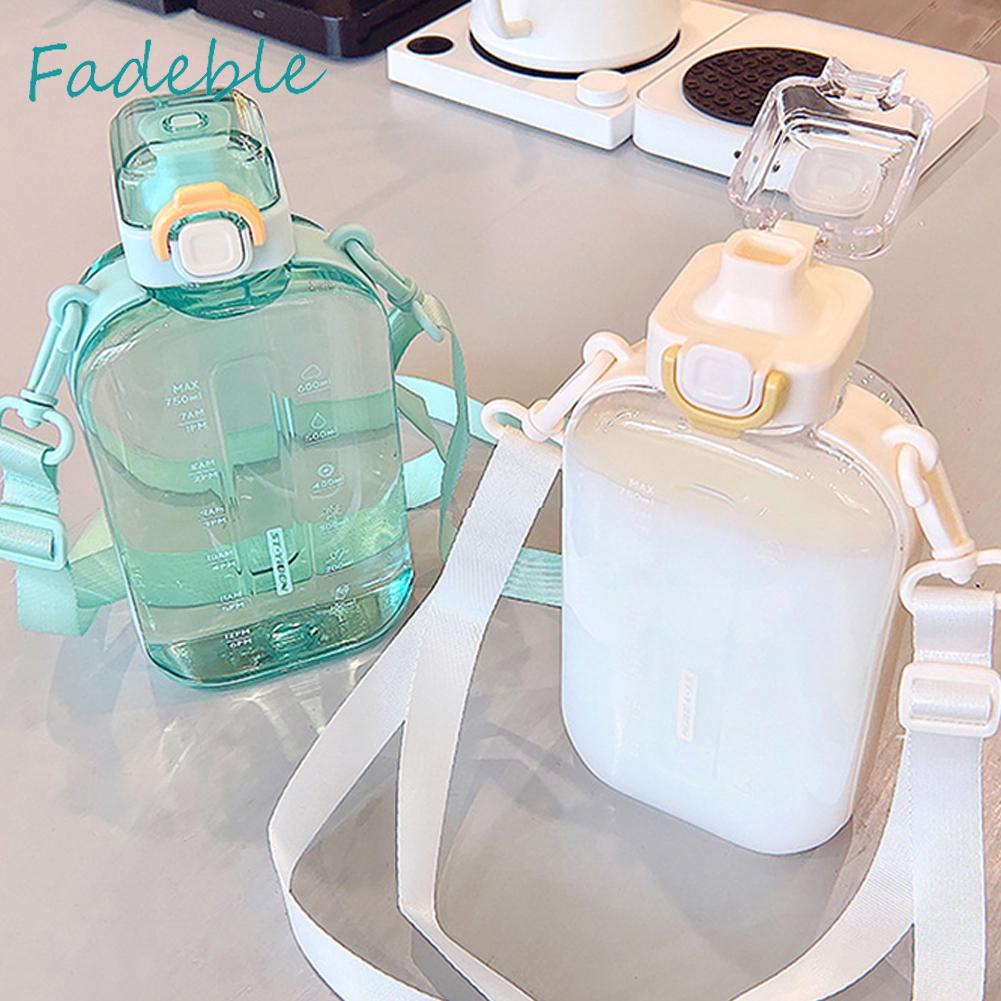 Bình Nước Trong Suốt 750ML Có Thể Điều Chỉnh Kích Cỡ