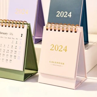 Lịch 2024 Để Bàn Nhiều Màu Sắc