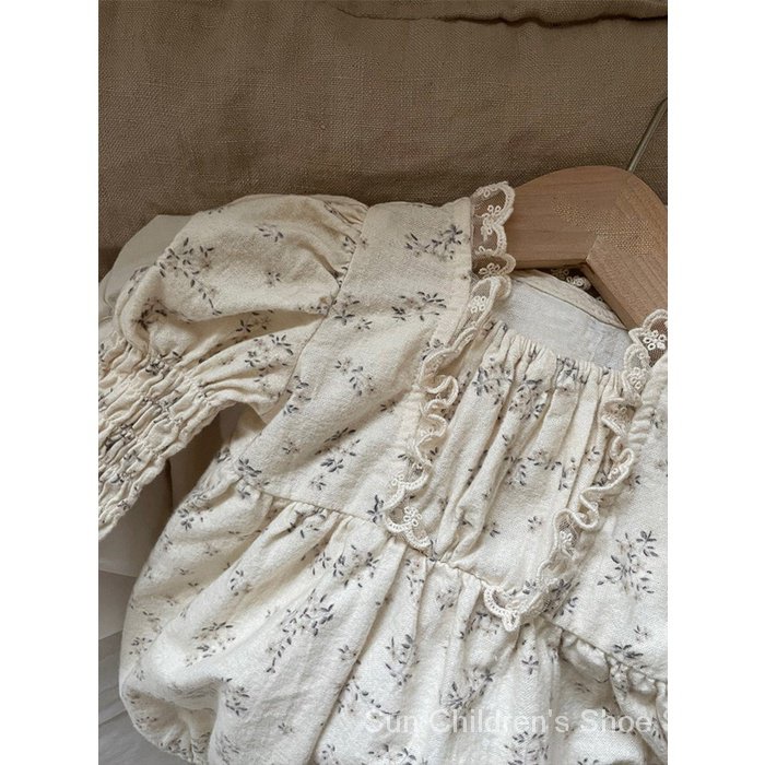 2023 Autumn New Korean children's clothing baby lace collar broken long-sleeved fart clothes for baby girl climbing clothes 4PVV