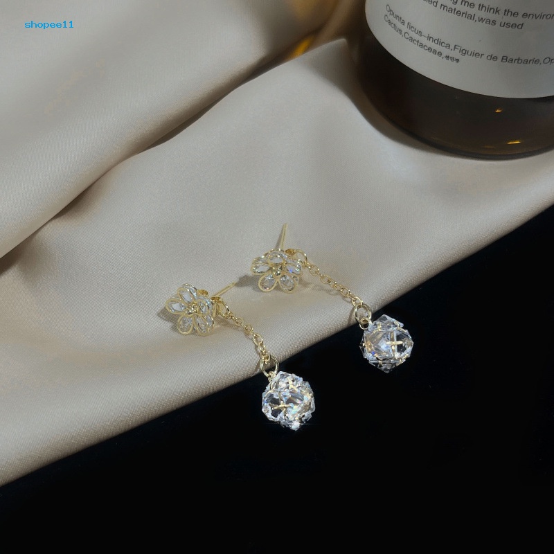 Bông Tai Hình Hoa Đính Đá Zircon Lấp Lánh Thanh Lịch