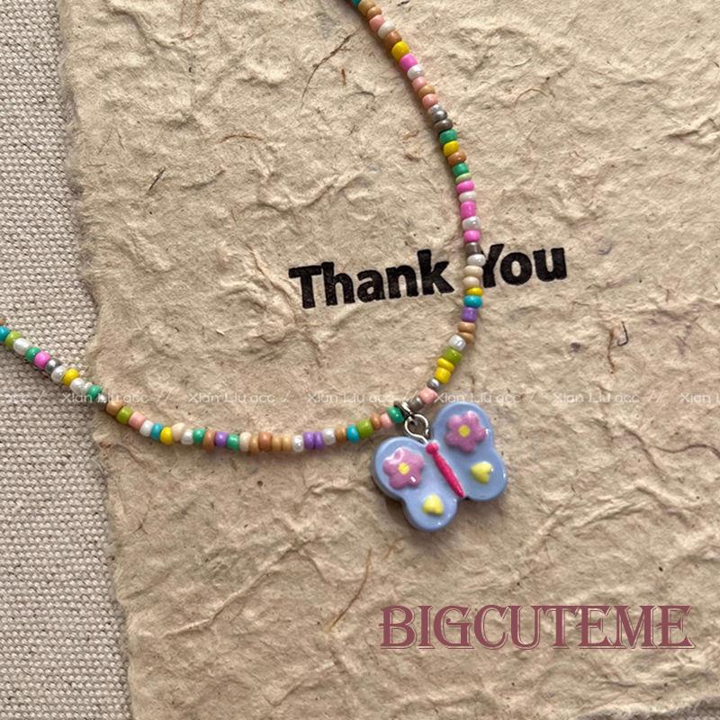Vòng cổ Chuỗi Hạt Mặt Hình Bướm Nhiều Màu Sắc Cho Búp Bê Barbie
