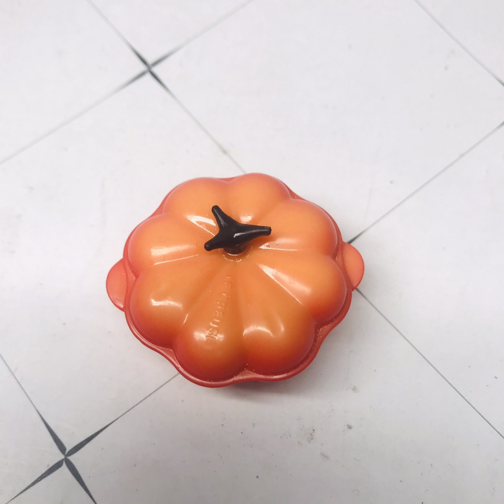 Hàng sẵn sàng chính hãng số lượng lớn le creuset le creuset halloween limited pumpkin tủ lạnh nam châm tủ lạnh