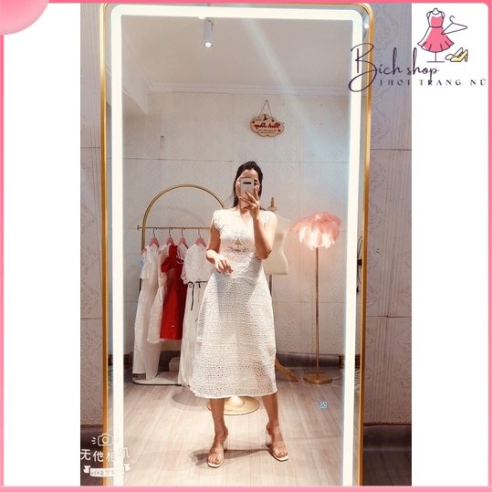 Đầm ren hàng thiết kế , nhẹ nhàng. Váy thiết kế tinh tế tạo nên sự sang trọng thanh lịch