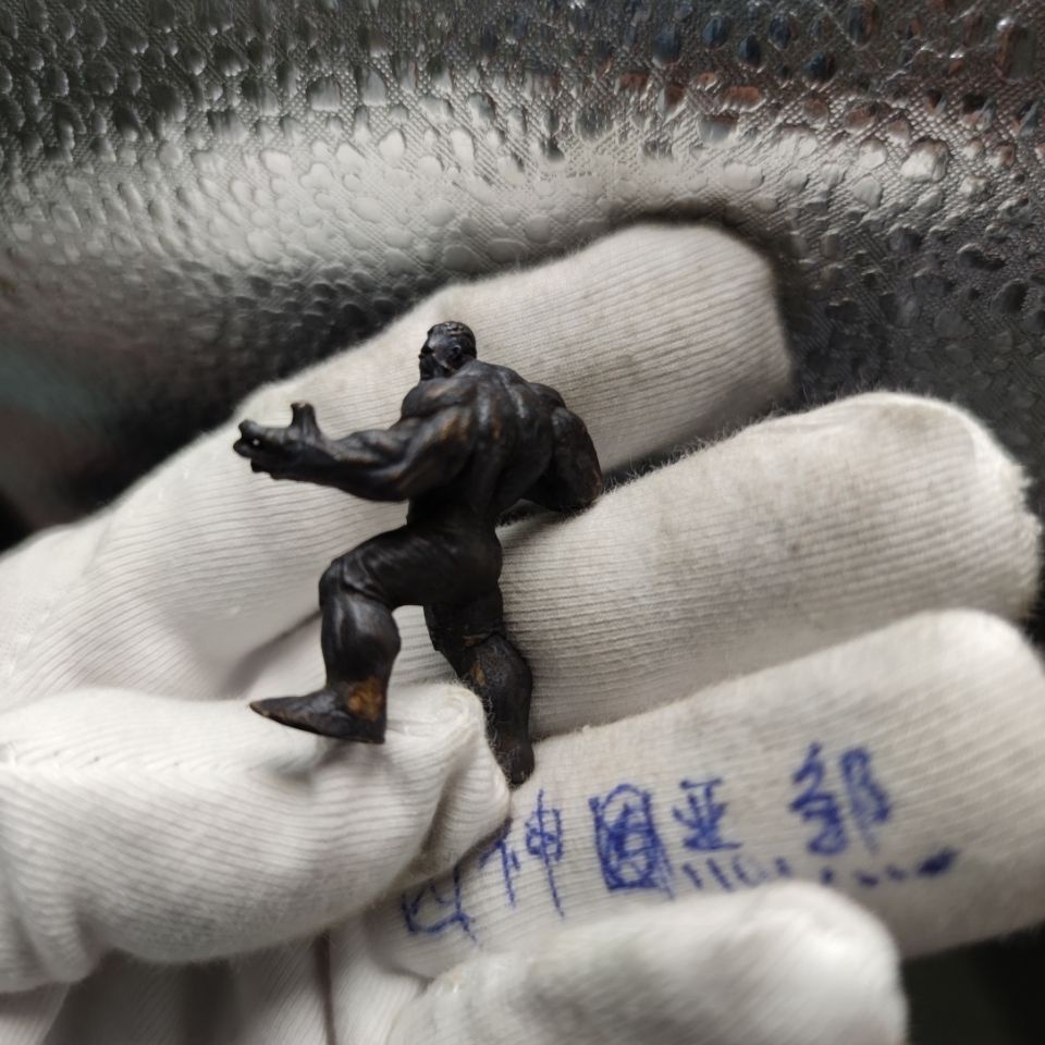 Mô Hình Nhân Vật Hulk Trong Avengers Marvel Bằng Đồng Nguyên Chất