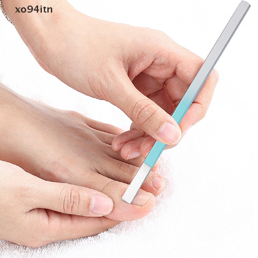 Set 1 / 4 Dụng Cụ Loại Bỏ Da Chết Lòng Bàn Chân Tiện Dụng