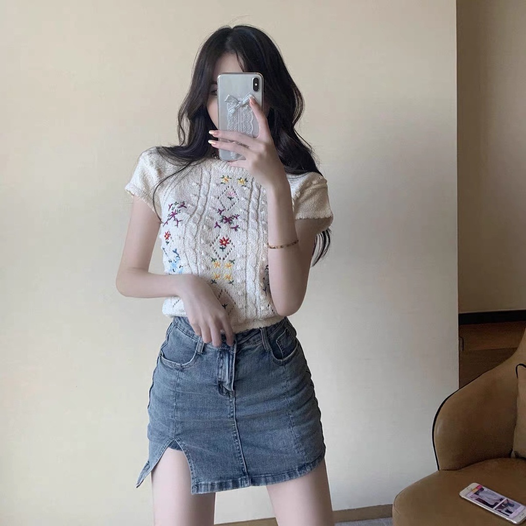 Áo kiểu nữ len mongtoghi thêu hoa croptop MS1127