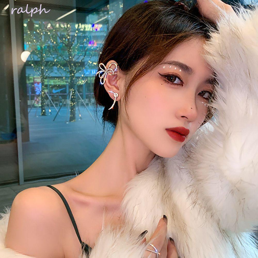 Bông Tai Tua Rua Hình Nơ Không Đối Xứng|Khuyên Kẹp Vành Tai Chất Liệu Hợp Kim Cho Nữ