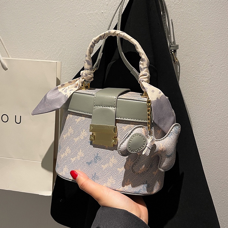 Túi Đeo Chéo Vai Thời Trang 2023 Dễ Phối Đồ Dành Cho Nữ