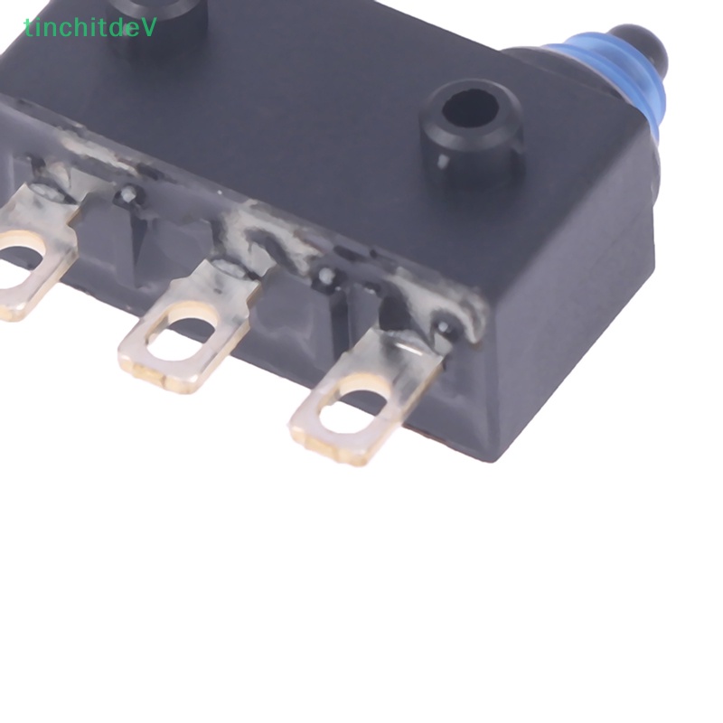 1 Công Tắc Micro D2HW-ER201H Không Thấm Nước Chuyên Dụng Cho Khóa Cửa Xe Hơi