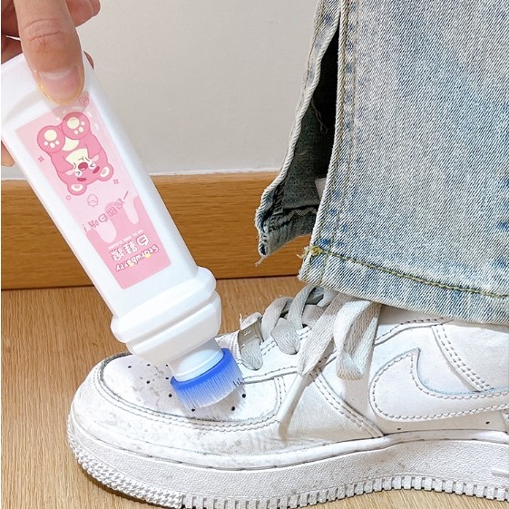 Chai cọ vệ sinh tẩy trắng giày nước đánh vết ố bẩn, chà giặt khô làm sạch giầy dép 100ml hình gấu Lotso cute