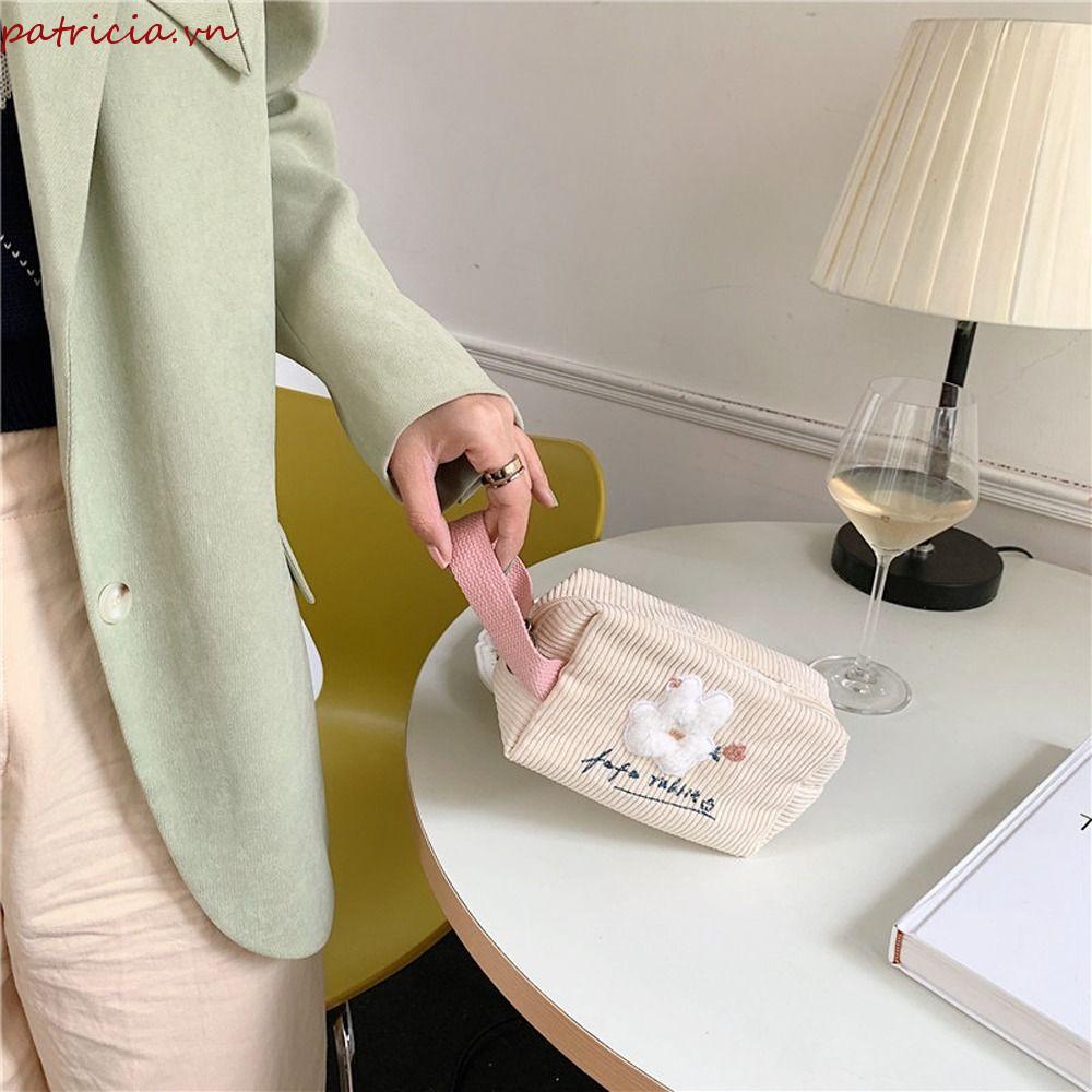 Túi Đựng Mỹ Phẩm Thêu Hoa Và Thỏ Có Khóa Kéo Tiện Dụng Cho Bạn Gái