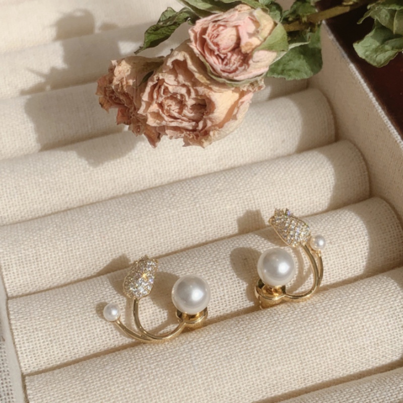 Bông Tai Hình Hoa Tulip Đính Ngọc Trai Nhân Tạo Phong Cách Hàn Quốc Sang Trọng Thời Trang Cho Nữ