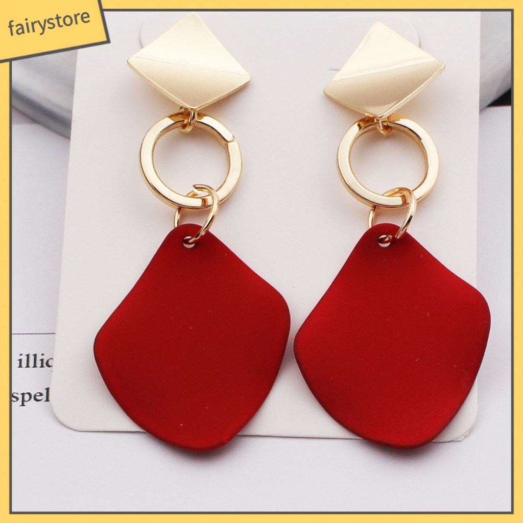 1 Đôi Bông Tai Hợp Kim Dáng Dài Họa Tiết Hình Thoi Màu Sắc Tương Phản Dành Cho Nữ