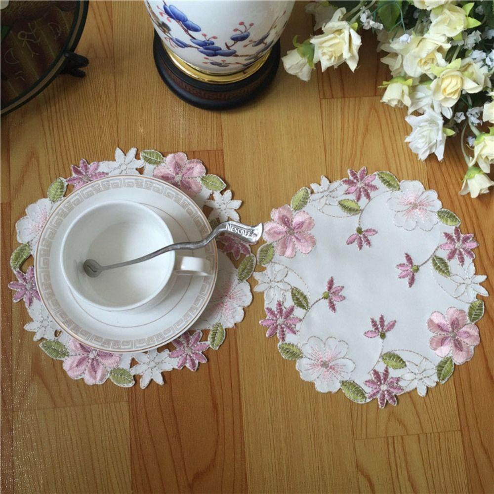 Miếng Lót Ly Thêu Hoa Tinh Tế